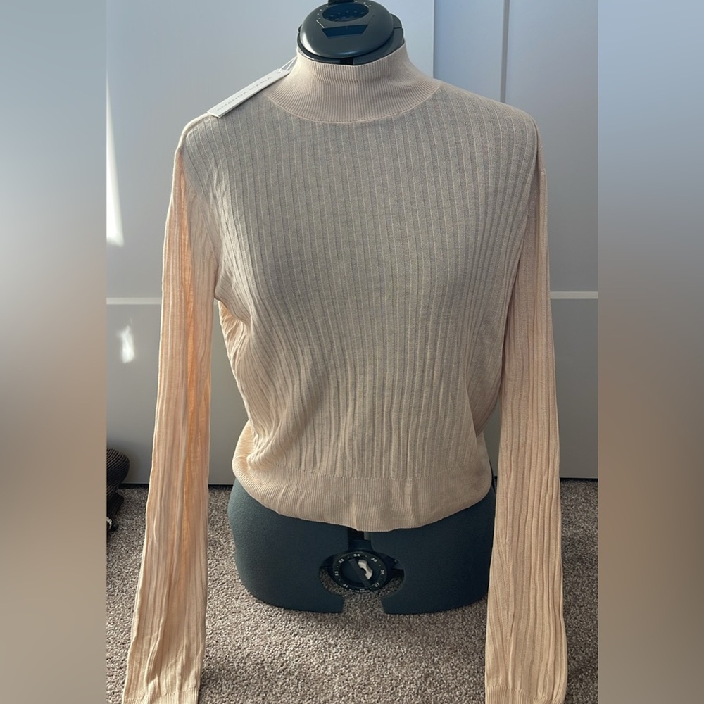 Amanda Maria weightless turtleneck nude-s